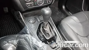 Jeep Cherokee, 2021 — миниатюра 11