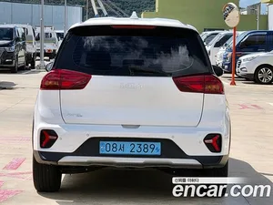 Kia Niro, 2023 — миниатюра 5