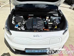 Kia Niro, 2023 — миниатюра 7