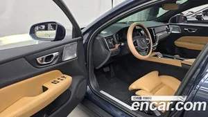 Volvo V60, 2022 — миниатюра 13