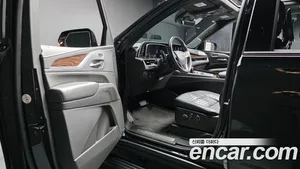 Cadillac Escalade, 2022 — миниатюра 13