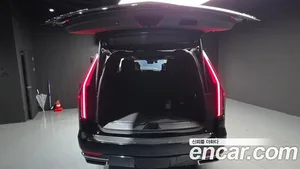 Cadillac Escalade, 2022 — миниатюра 23