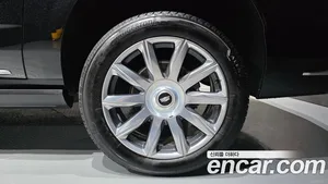 Cadillac Escalade, 2022 — миниатюра 7