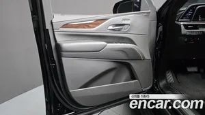 Cadillac Escalade, 2022 — миниатюра 14