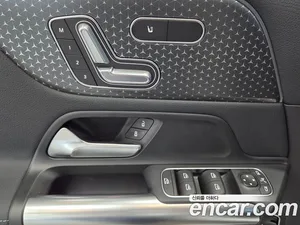 Mercedes-Benz EQA, 2025 — миниатюра 13