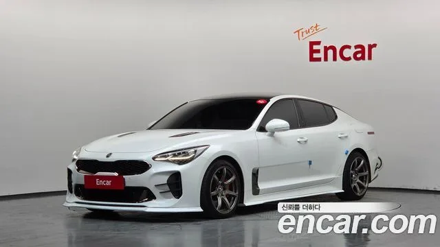 Kia Stinger, 2017 — фото автомобиля из Кореи