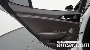 Kia Stinger, 2017 — миниатюра 15