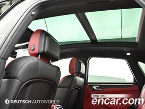 Porsche Macan, 2021 — миниатюра 18