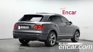 Bentley Bentayga, 2017 — миниатюра 2