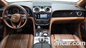 Bentley Bentayga, 2017 — миниатюра 7