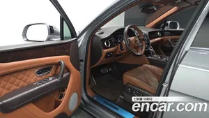 Bentley Bentayga, 2017 — миниатюра 10