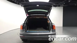 Bentley Bentayga, 2017 — миниатюра 19