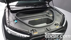 Audi Q6 e-tron, 2025 — миниатюра 6