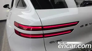 Genesis GV70, 2024 — миниатюра 9