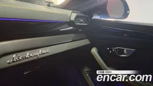 Lamborghini Urus, 2022 — миниатюра 9