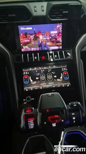 Lamborghini Urus, 2022 — миниатюра 11