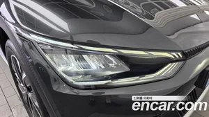 Kia EV6, 2023 — миниатюра 8