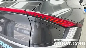 Kia EV6, 2023 — миниатюра 9