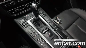 Porsche Macan, 2019 — миниатюра 12