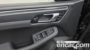 Porsche Macan, 2019 — миниатюра 24