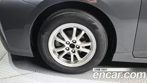 Toyota Prius, 2017 — миниатюра 5