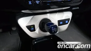 Toyota Prius, 2017 — миниатюра 9