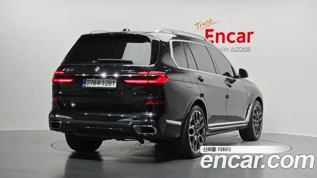 BMW X7, 2024 — фото автомобиля из Кореи