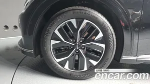 Kia EV6, 2023 — миниатюра 5