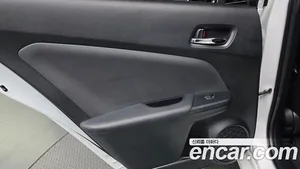 Toyota Prius, 2022 — миниатюра 15