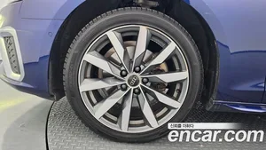 Audi A4, 2023 — миниатюра 5