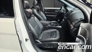 Ford Explorer, 2017 — миниатюра 12