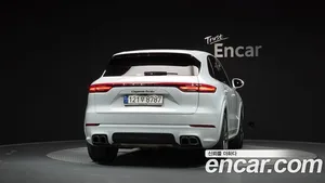 Porsche Cayenne, 2023 — миниатюра 4