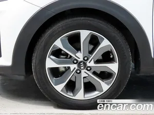 Kia Stonic, 2018 — миниатюра 5