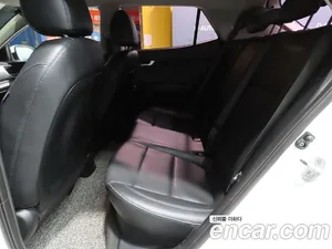 Kia Stonic, 2018 — миниатюра 12