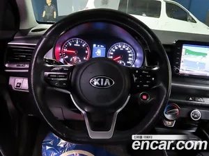 Kia Stonic, 2018 — миниатюра 15