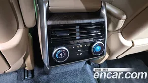 Land Rover Range Rover, 2023 — миниатюра 24