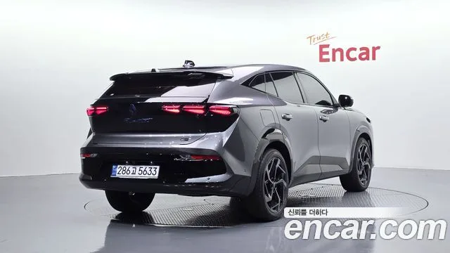 Renault Filante, 2026 — фото автомобиля из Кореи