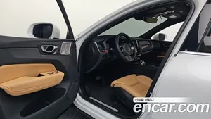 Volvo XC60, 2025 — миниатюра 13