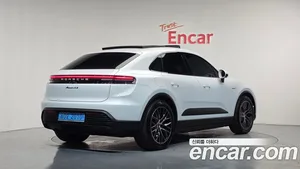 Porsche Macan, 2025 — миниатюра 2