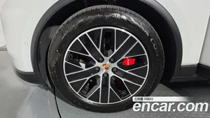 Porsche Macan, 2025 — миниатюра 5
