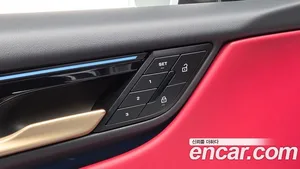 Porsche Macan, 2025 — миниатюра 24