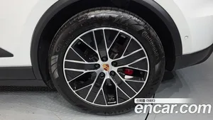 Porsche Macan, 2025 — миниатюра 7