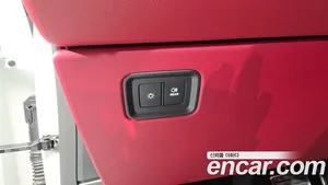 Porsche Macan, 2025 — миниатюра 28