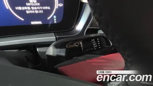 Porsche Macan, 2025 — миниатюра 42