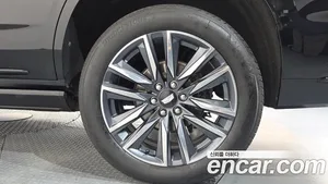Cadillac Escalade, 2023 — миниатюра 7