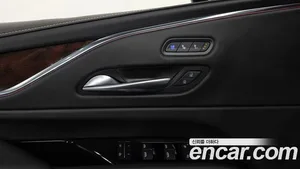 Cadillac Escalade, 2023 — миниатюра 27