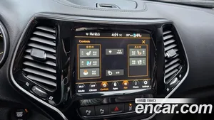 Jeep Cherokee, 2021 — миниатюра 18