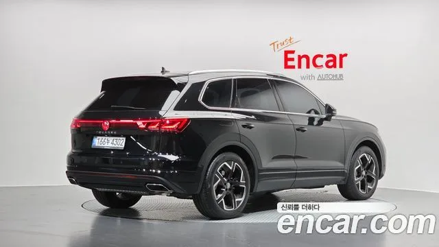 Volkswagen Touareg, 2025 — фото автомобиля из Кореи