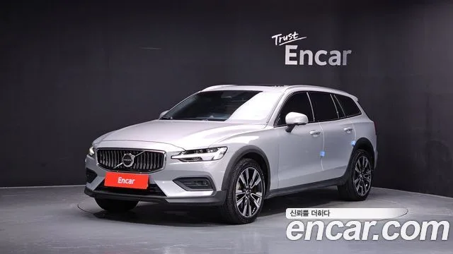 Volvo V60, 2023 — фото автомобиля из Кореи