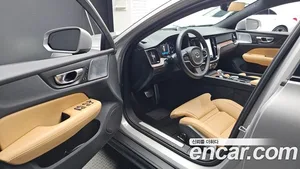 Volvo V60, 2023 — миниатюра 10